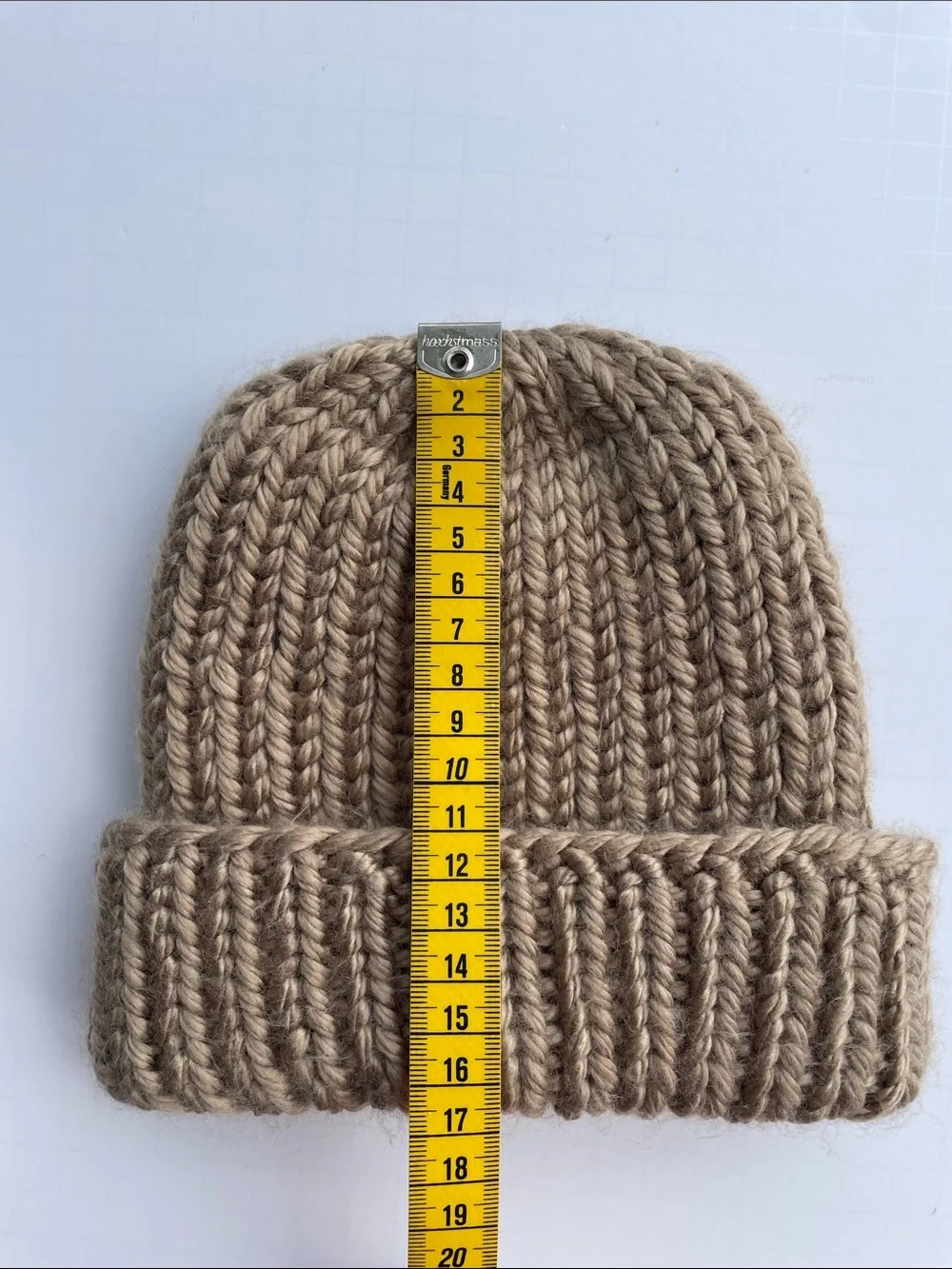 Hand-Knit Beanie in beige for kids age 2-3 y o